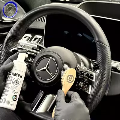 SWAG Leather Cleaner + Foamer - produkt do czyszczenia skóry 150ml